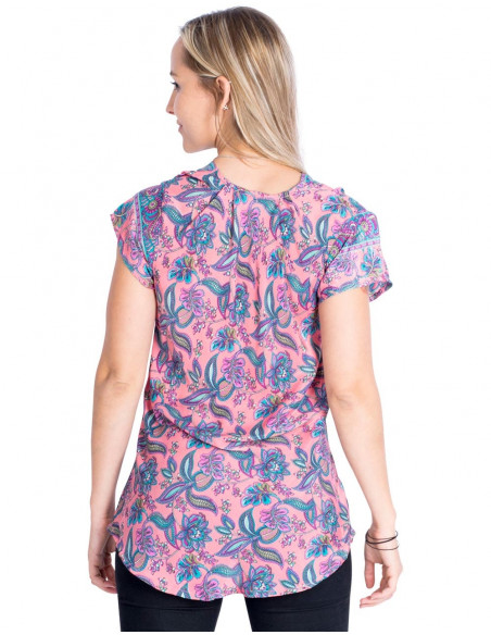 camiseta-estampada-rosa-pequeñas-mangas