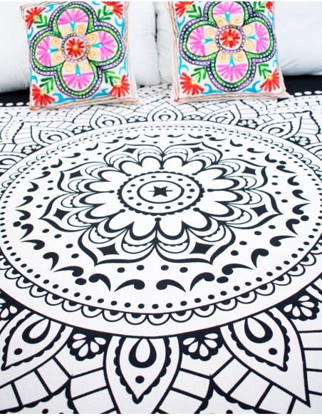 colcha-verano-etnico-mandala-blanco-negro