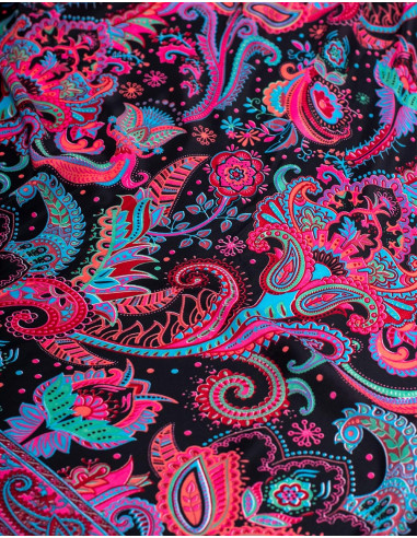 tela-seda-suave-buena-caida-negro-dibujos-fucsia