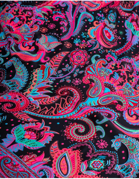 tela-seda-suave-buena-caida-negro-dibujos-fucsia
