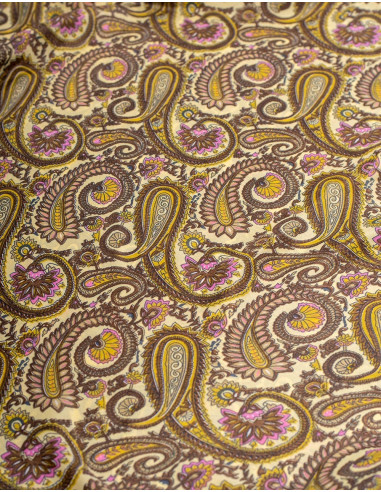 seda-estampada-paisley-amarillo-suave
