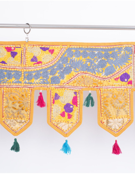 toran-amarillo-puerta-2-metros-bordado