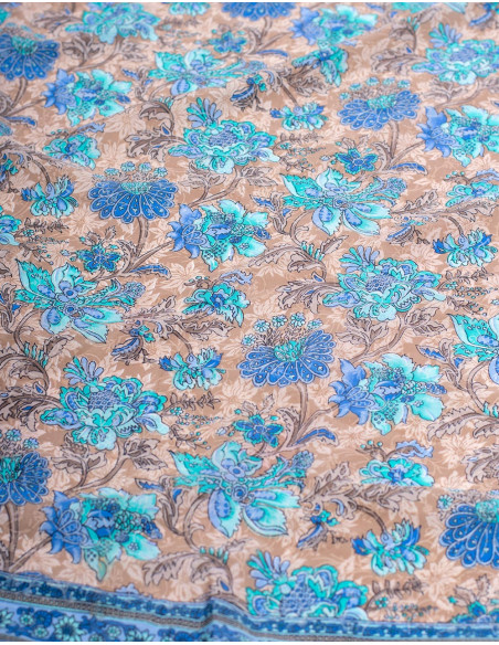 tela-seda-fresca-calidad-fondo-gris-flores-azules