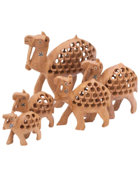 set-estatuas-camellos-artesanales-agujereados
