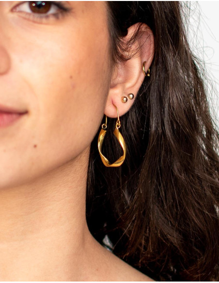 Handcrafted golden brass earrings – Unique Kimago design