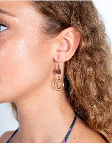 Gold circle earrings with mineral stones | Kimago