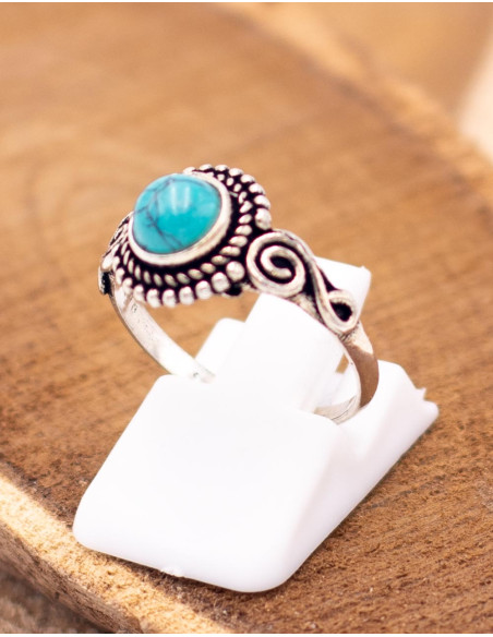 Silver ring with handcrafted mineral stone