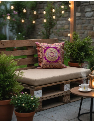 Purple cushion cover with ethnic circles 40x40