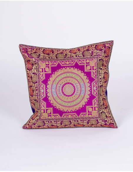 Purple cushion cover with ethnic circles 40x40