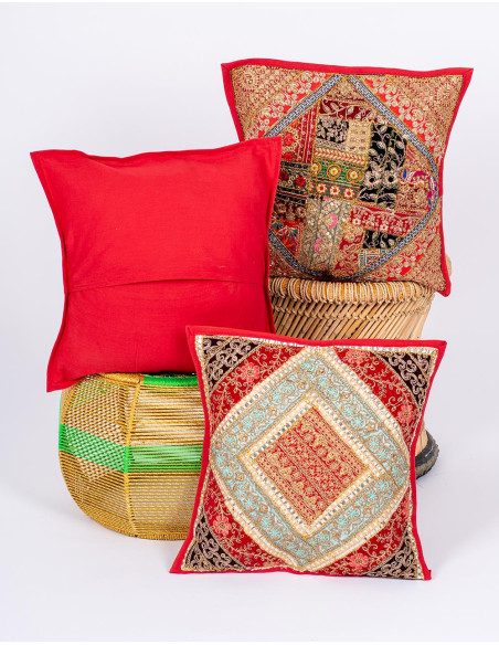 funda-cuadrada-roja-decoracion-textil-india