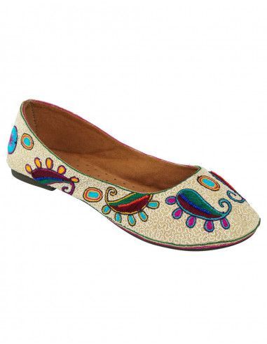 Beige ballerina with embroidered drawings and stones
